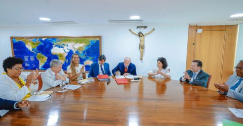 Lula sanciona lei que agrava punição para venda de álcool a menores - Imagem do artigo original