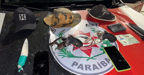 Homem é detido após perseguição policial na Avenida Hilton Souto Maior, em João Pessoa - Imagem do artigo original