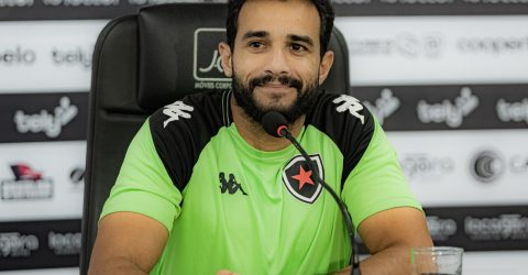 Botafogo-PB descarta Vagner Love e concentra esforços para manter Henrique Dourado - Imagem do artigo original