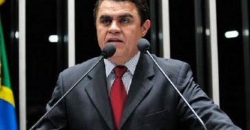 Lucas Ribeiro prestigia aniversário de Adriano Galdino em Campina Grande - Imagem do artigo original